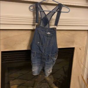 😀 Overall shorts size small.
